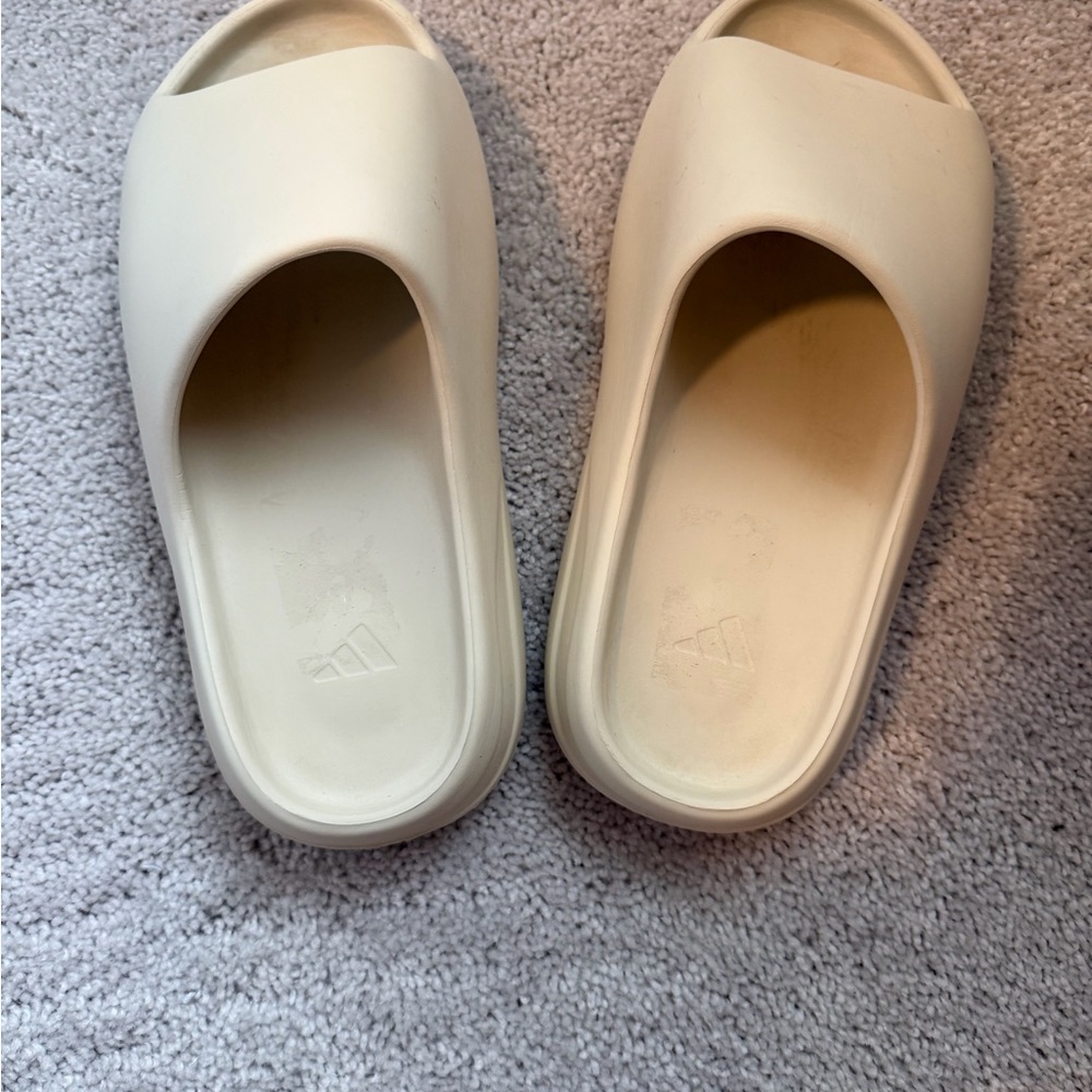 Adidas Yeezy Cream Bone Slide Sandals - Picture 3 of 7